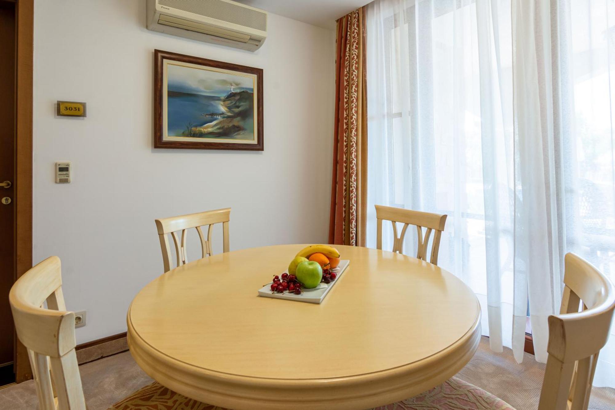 Helena Vip Villas And Suites Sluneční pobřeží Exteriér fotografie