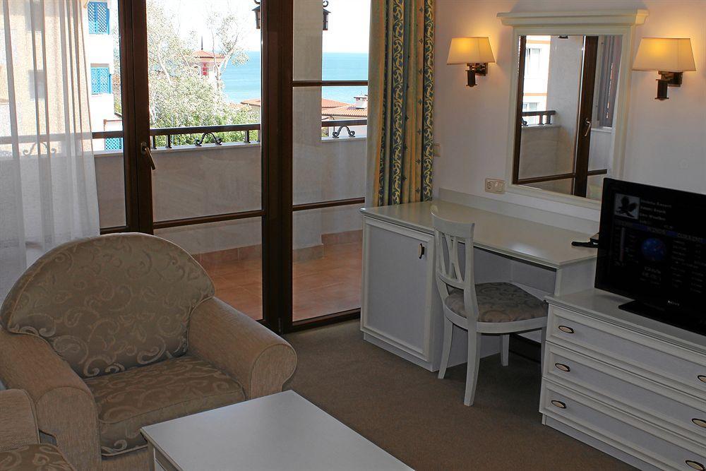 Helena Vip Villas And Suites Sluneční pobřeží Exteriér fotografie