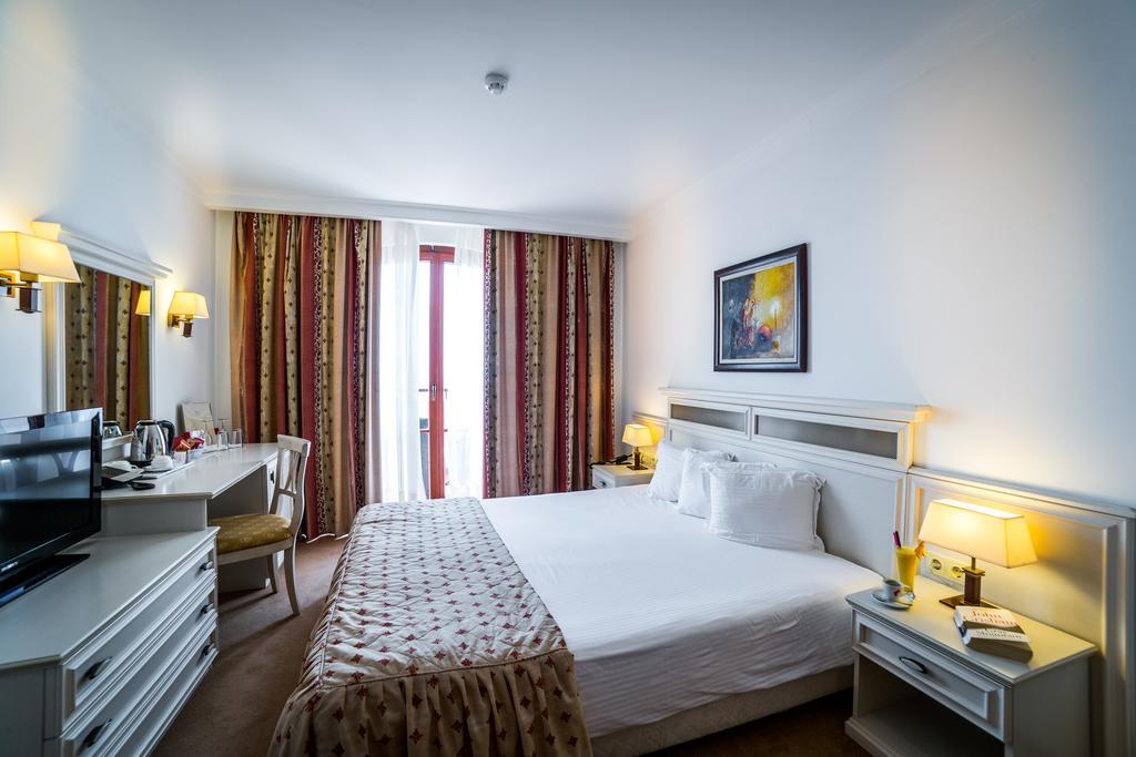 Helena Vip Villas And Suites Sluneční pobřeží Exteriér fotografie