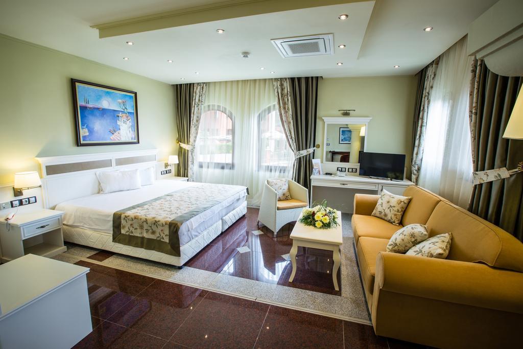 Helena Vip Villas And Suites Sluneční pobřeží Exteriér fotografie