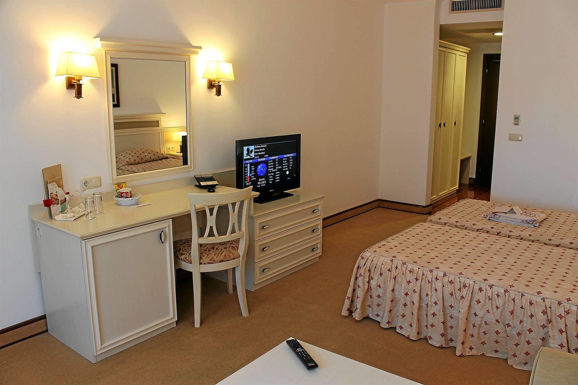 Helena Vip Villas And Suites Sluneční pobřeží Exteriér fotografie